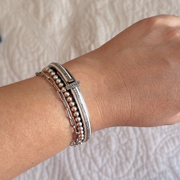 Vintage La Rose White Enamel Silver Diamonds Bangle Bracelet with Clasp - Picture 15 of 15